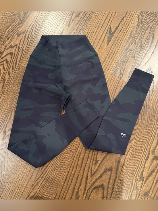 ALO Yoga Pants - NWOT ALO Yoga High-Waist GreenCamo Womens Leggings